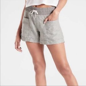 NWT Athleta Grey Linen Cabo 4” Short Size 6